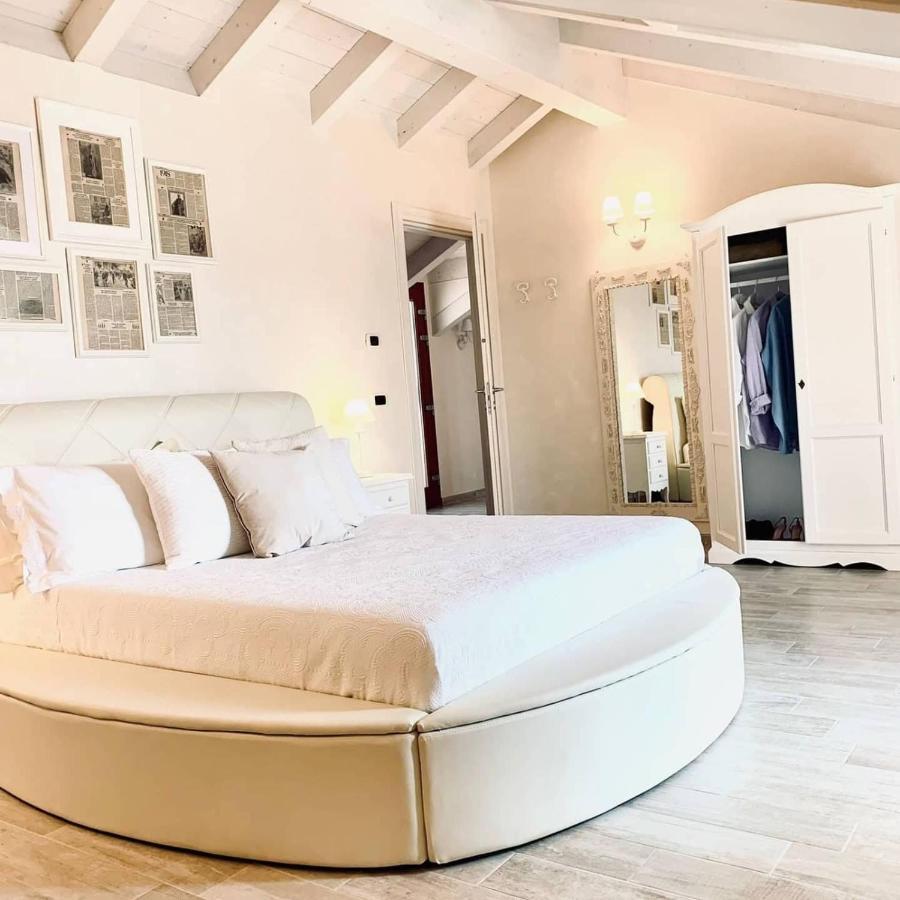 La Vista Del Poggio Bed and Breakfast Castellaro  Buitenkant foto